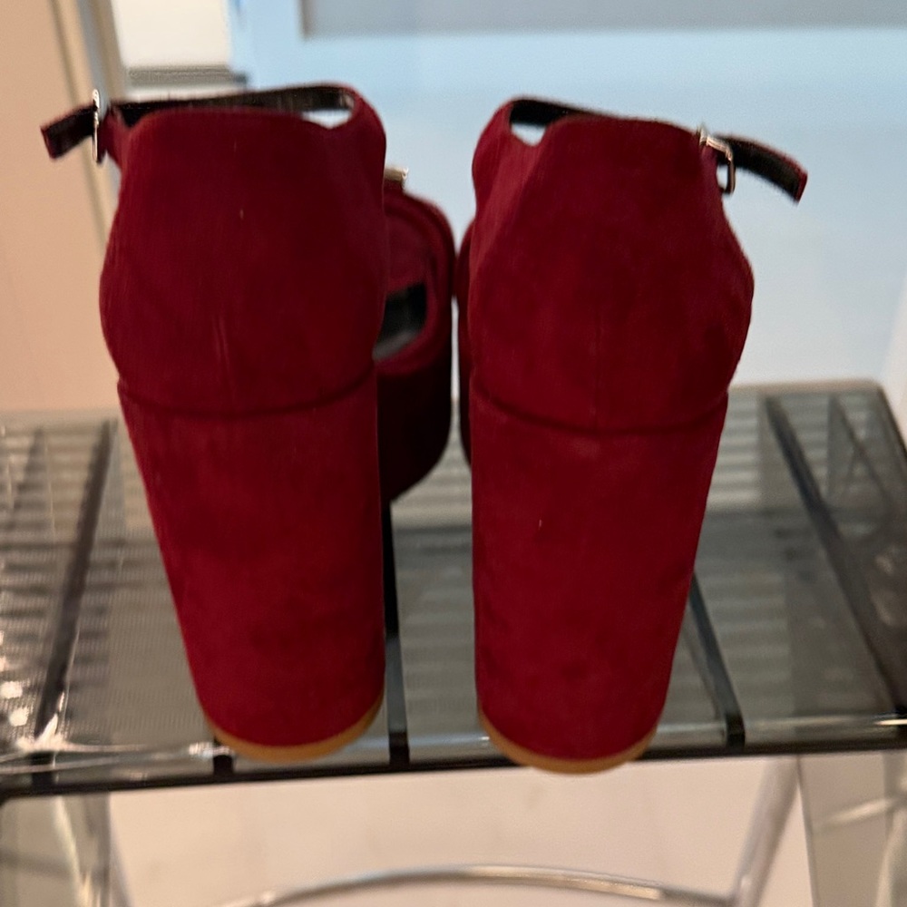 Hermes Red Heeled Sandals with Silver Accents - Picture 4 of 5